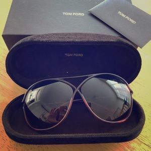 Vicky TF184 Tom Ford Sunglasses.